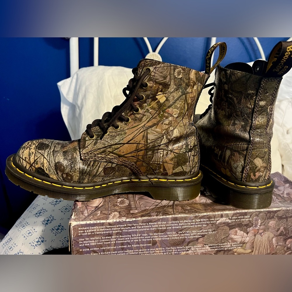 Dr. Martens Richard Dodd Boots with Rare Fairy Design, 7 men’s, 8 women’s, EUC
